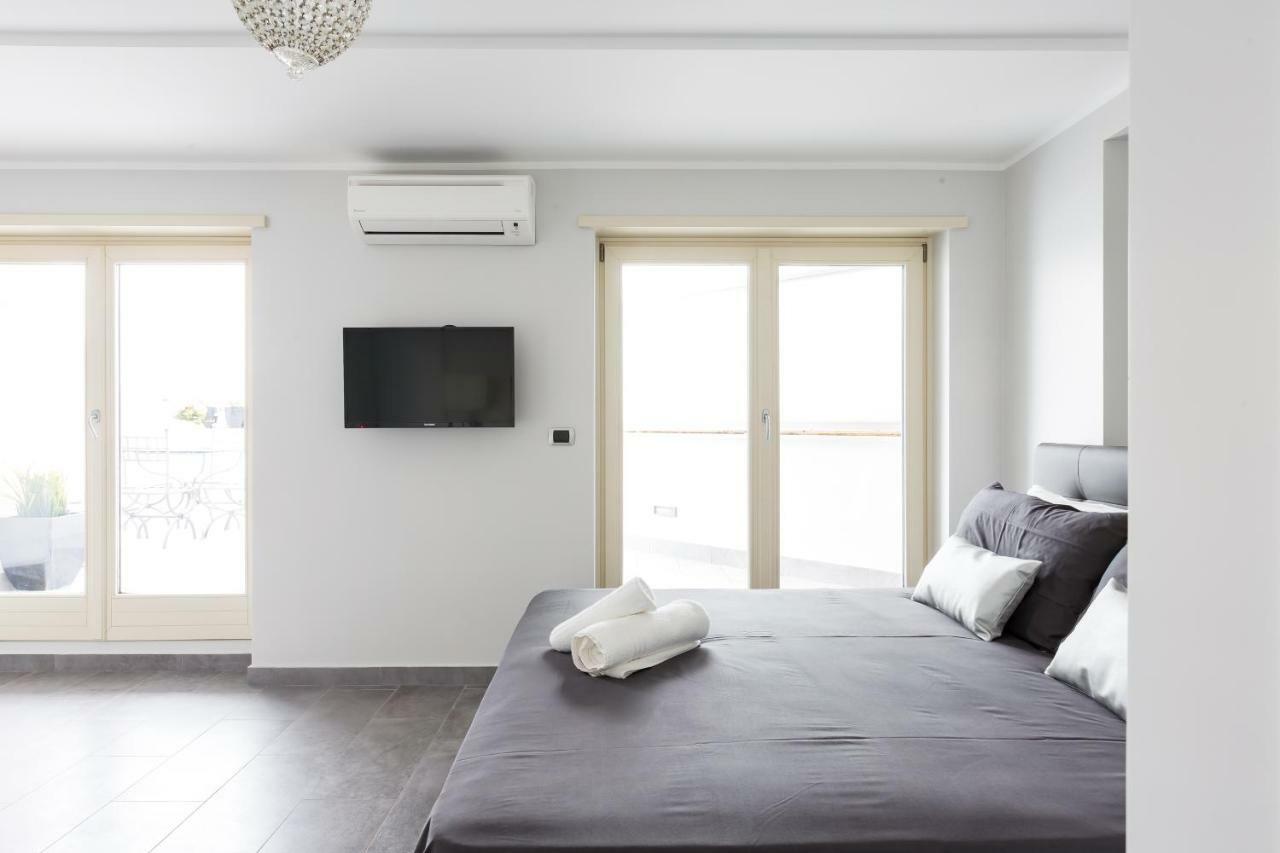 Penthouse 40 In Trastevere With Seasonally Jacuzzi Rome Extérieur photo