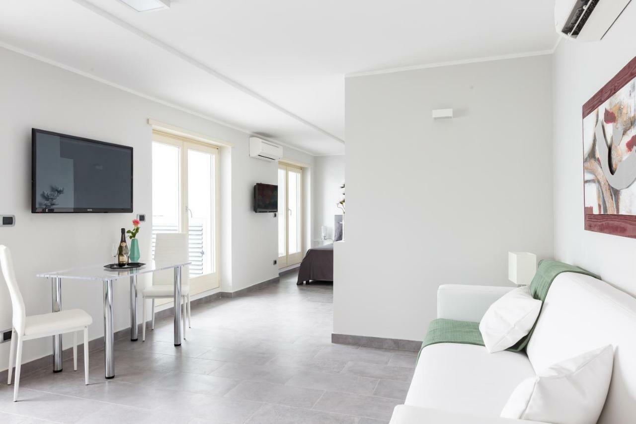 Penthouse 40 In Trastevere With Seasonally Jacuzzi Rome Extérieur photo