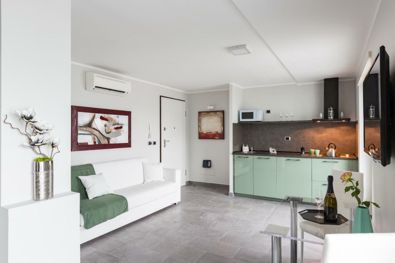 Penthouse 40 In Trastevere With Seasonally Jacuzzi Rome Extérieur photo